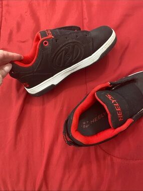 Heelys Black and Red Low Top Skate Shoes